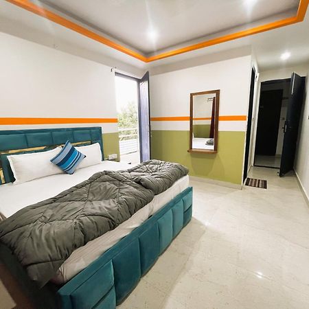 Madpackers Rishikesh 2-0 Hostel ภายนอก รูปภาพ
