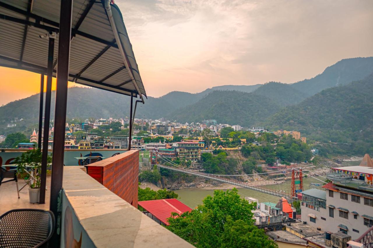 Madpackers Rishikesh 2-0 Hostel ภายนอก รูปภาพ