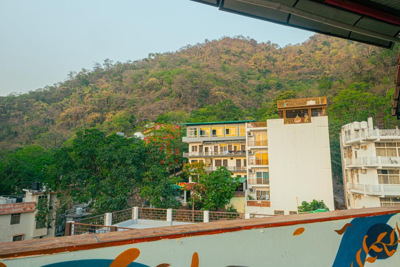 Madpackers Rishikesh 2-0 Hostel ภายนอก รูปภาพ