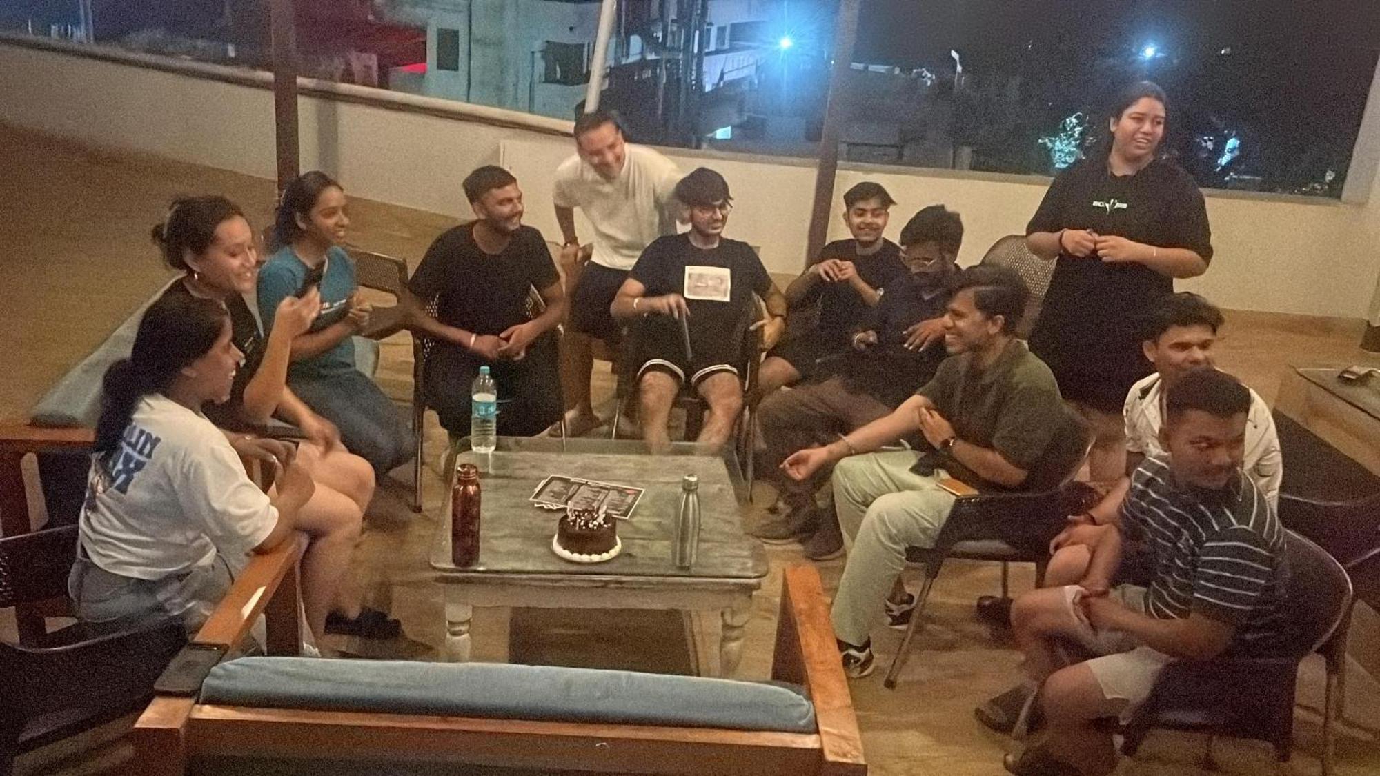 Madpackers Rishikesh 2-0 Hostel ภายนอก รูปภาพ